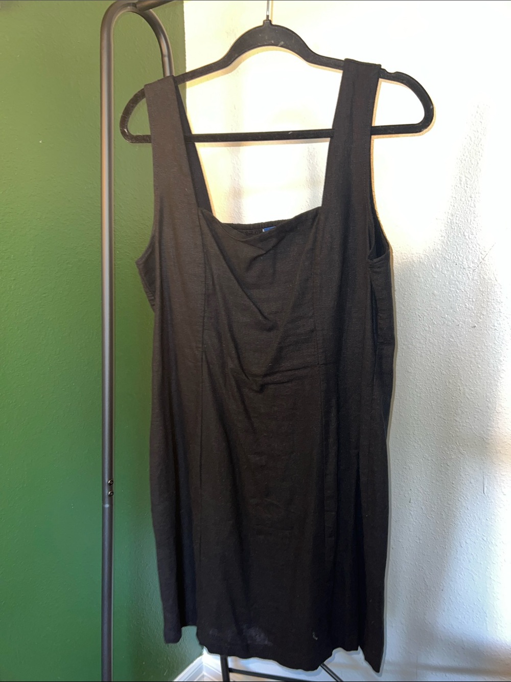 Old Navy Black Sleeveless Midi Dress